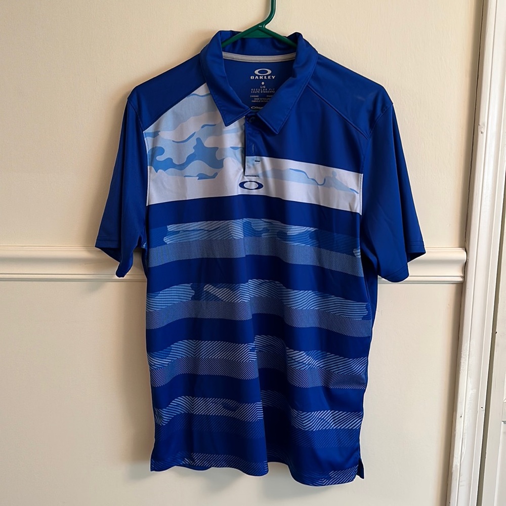 Blue Oakley size Large Golf Polo